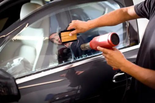 Choosing the Best Auto Glass Repair Shop